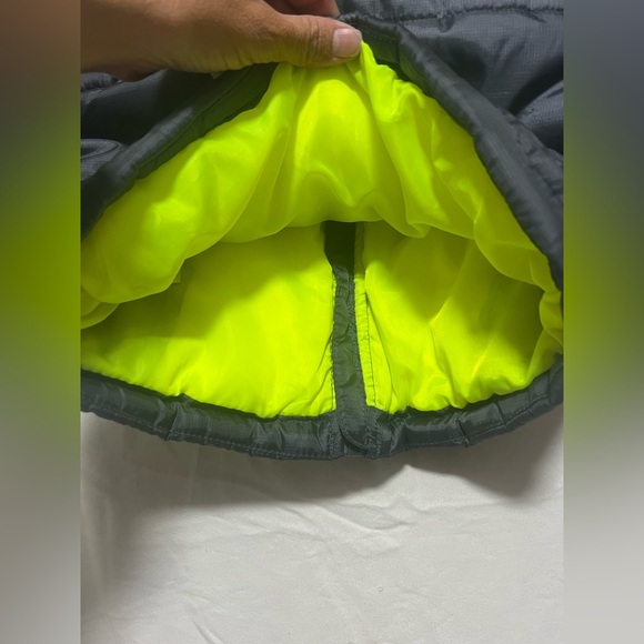 NWT OshKosh B'gosh Gray & Neon Green Youth Puffer Jacket - Picture 9 of 11